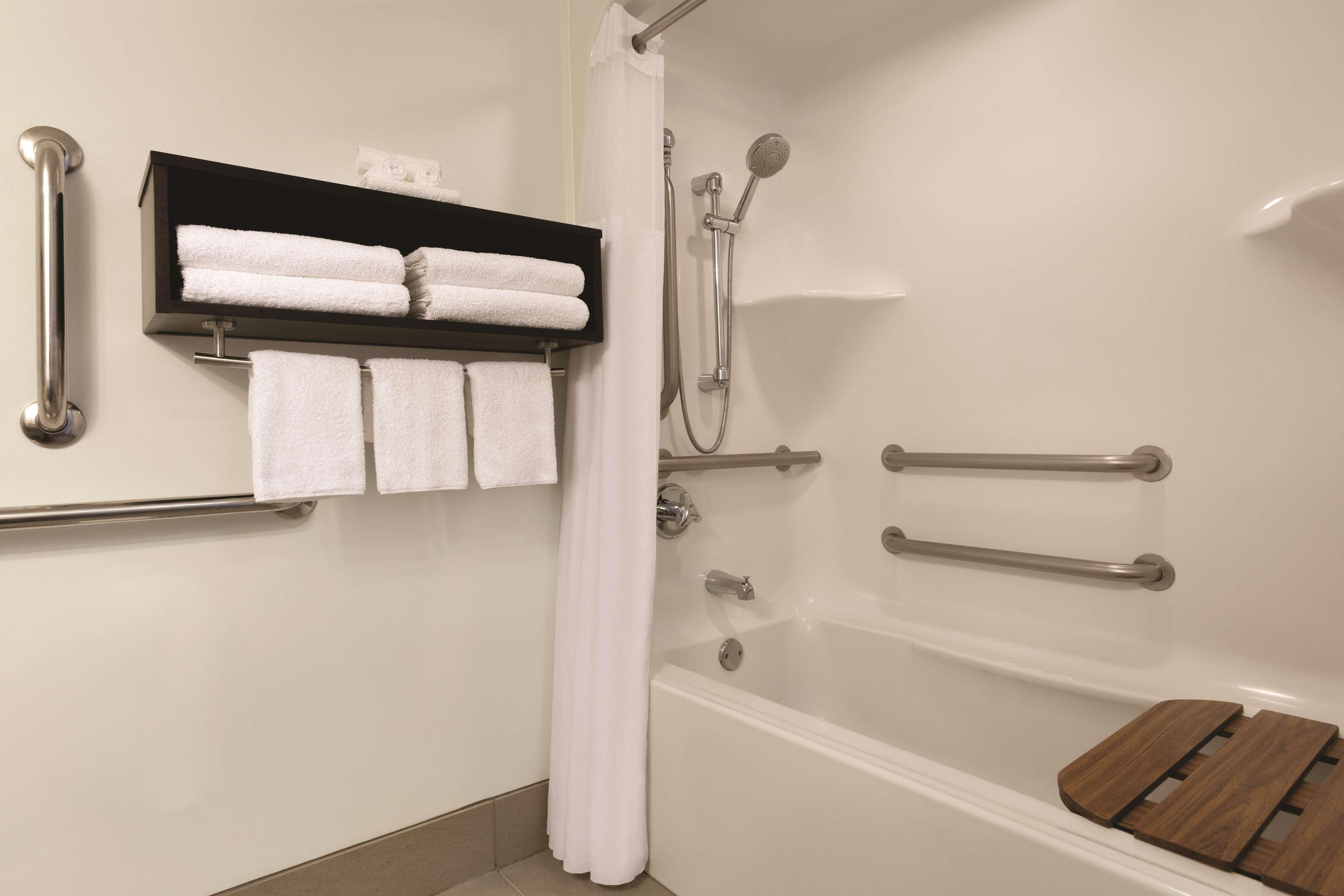 Country Inn & Suites By Radisson, Brooklyn Center, Mn Eksteriør billede
