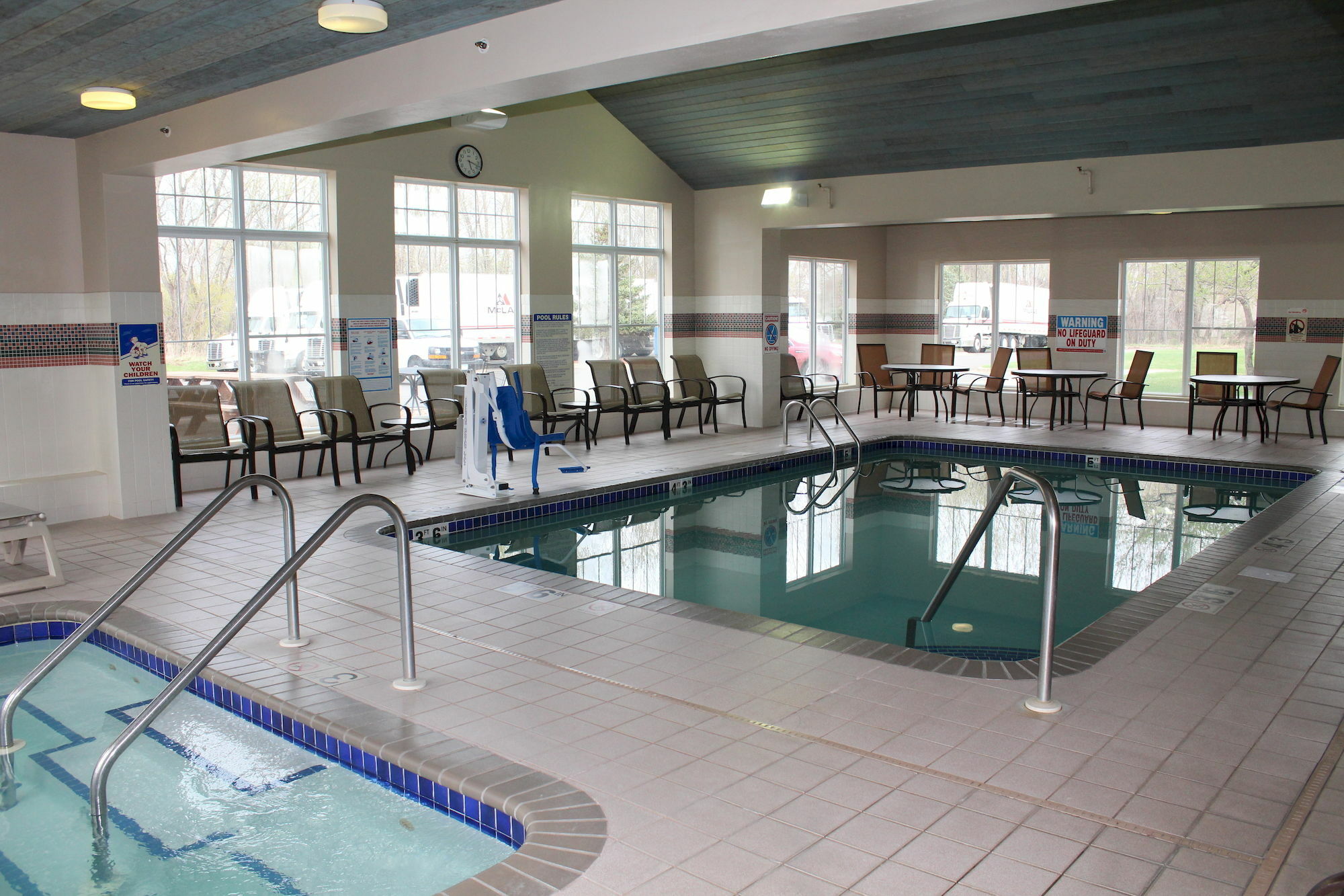 Country Inn & Suites By Radisson, Brooklyn Center, Mn Eksteriør billede